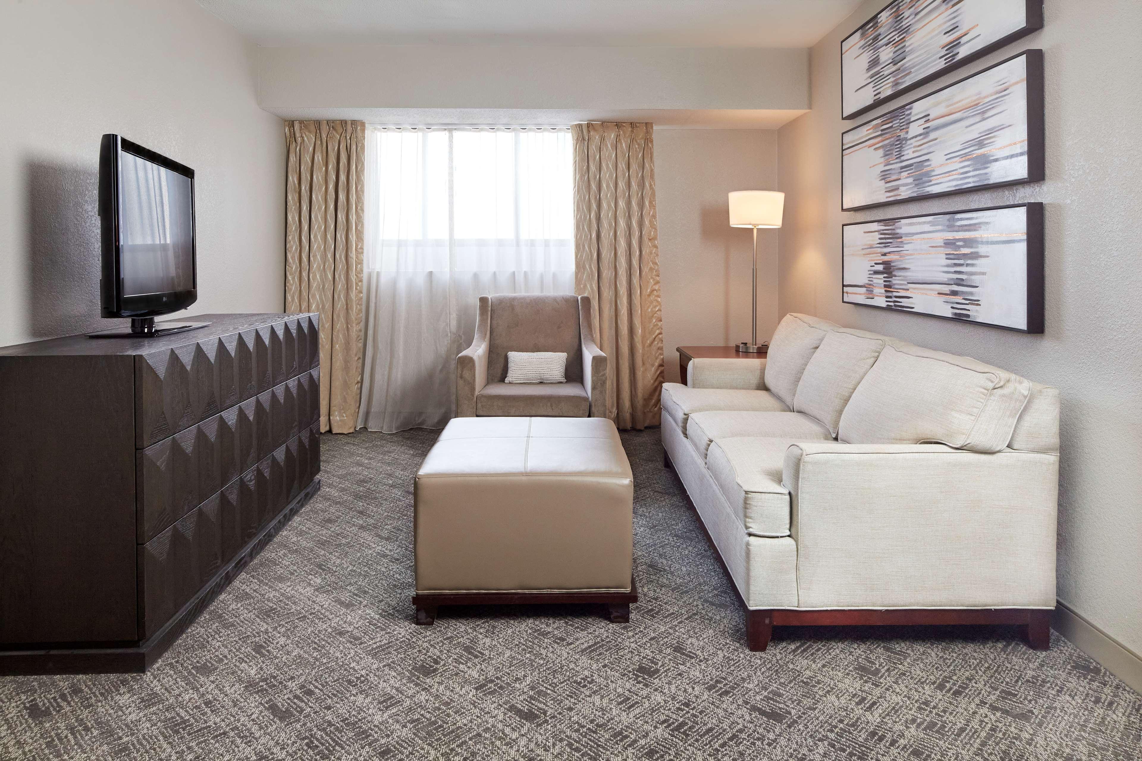 Doubletree Suites By Hilton Nashville Airport Exterior foto