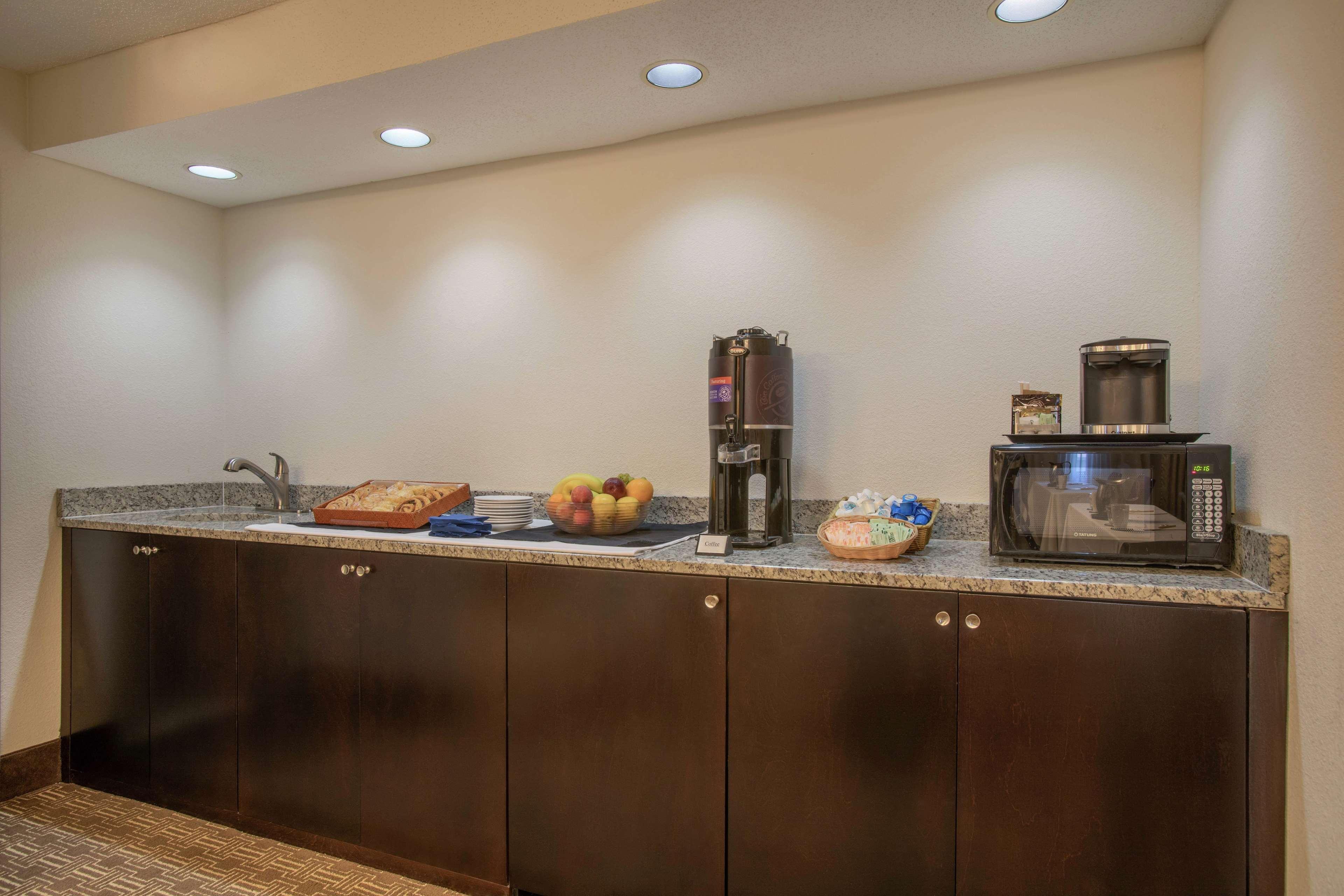 Doubletree Suites By Hilton Nashville Airport Exterior foto
