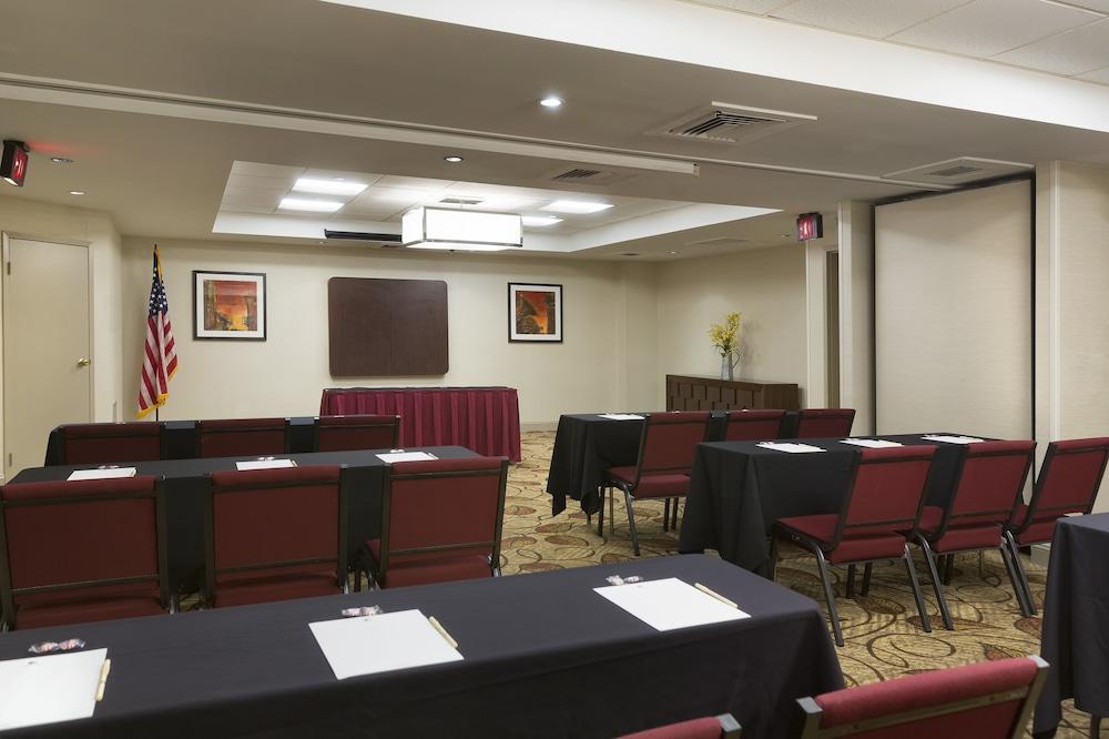 Doubletree Suites By Hilton Nashville Airport Exterior foto